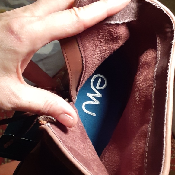 Stylish Emu Brown Booties - Picture 10 of 12